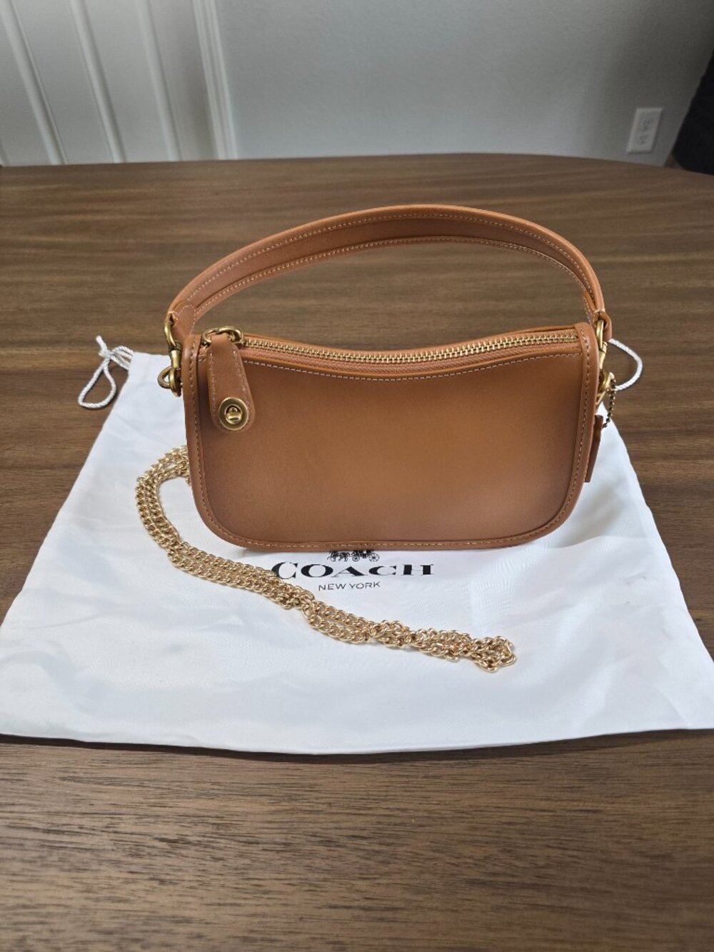 Coach Swinger 20 in Burnished Natural Tan - Picture 2 of 6